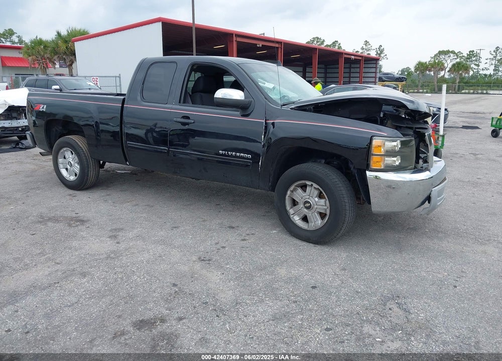 2013 CHEVROLET SILVERADO 1500 LT VIN: 1GCRKSE74DZ305764