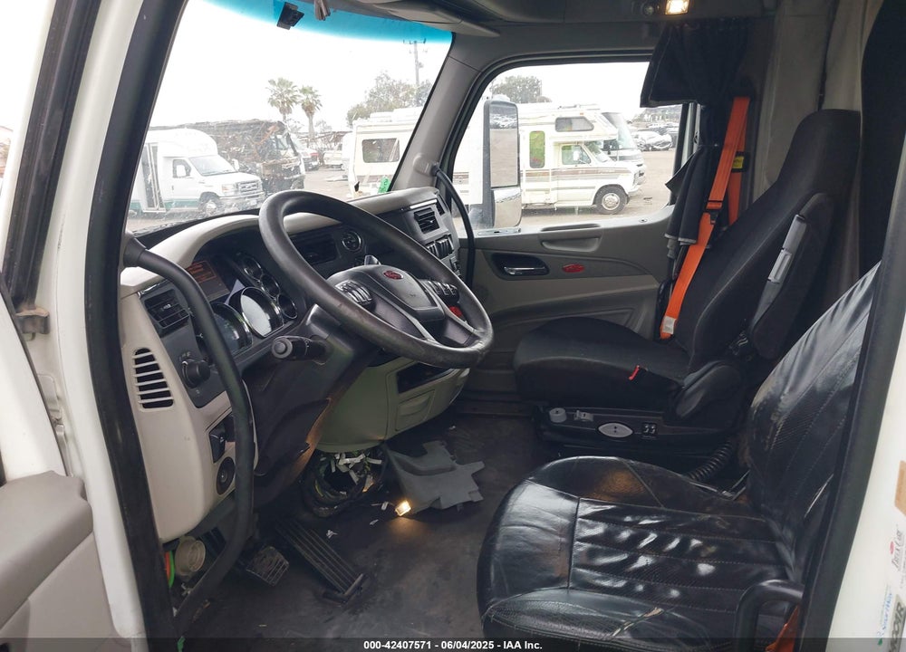 2019 PETERBILT 579 VIN: 1XPBDP9X0KD600730