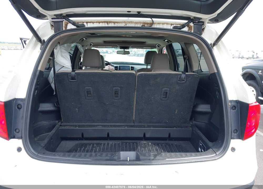 2017 HONDA PILOT VIN: 5FNYF6H50HB021772