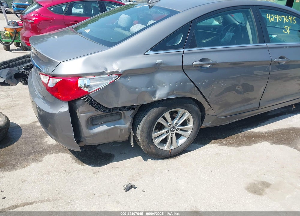2011 HYUNDAI SONATA VIN: 5NPEB4AC0BH023364