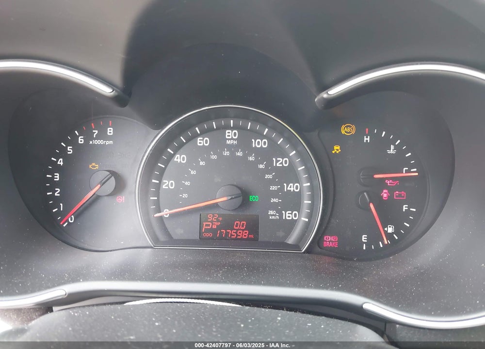 2015 KIA SORENTO VIN: 5XYKT3A68FG564793