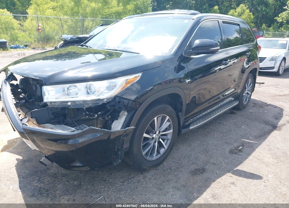2017 TOYOTA HIGHLANDER XLE VIN: 5TDKZRFHXHS509618