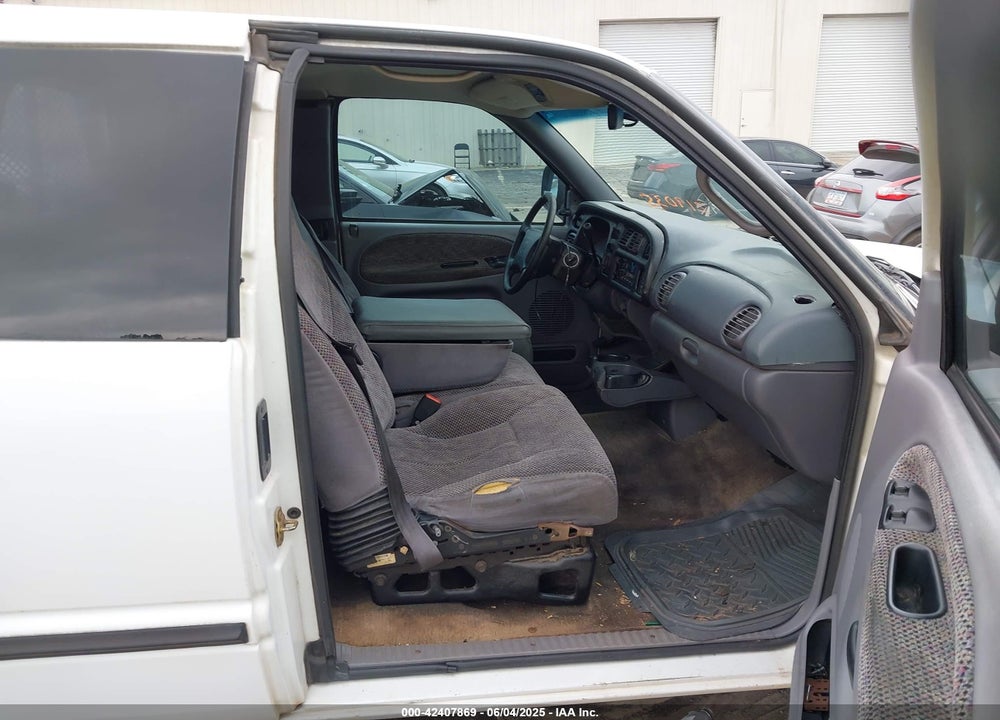 1998 DODGE RAM 1500 ST VIN: 3B7HC13Z7WG219035