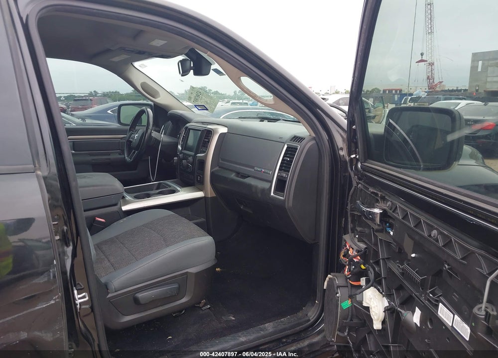 2016 RAM 1500 VIN: 1C6RR6LG8GS414447