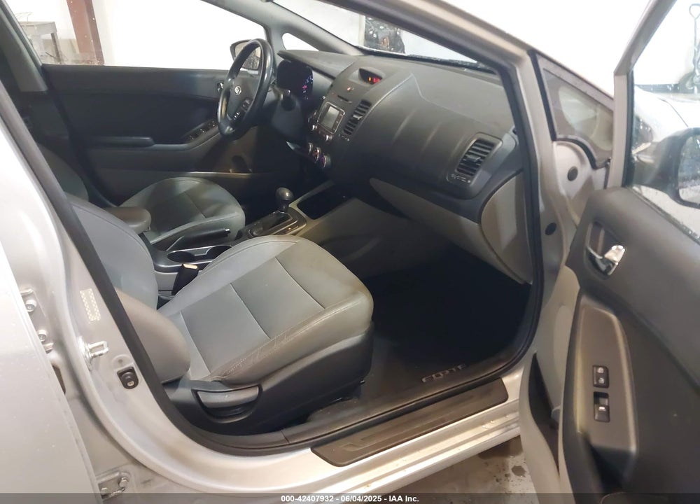 2015 KIA FORTE VIN: KNAFX5A8XF5335010