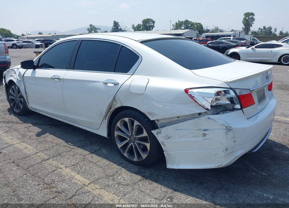 2015 HONDA ACCORD VIN: 1HGCR2F56FA099428