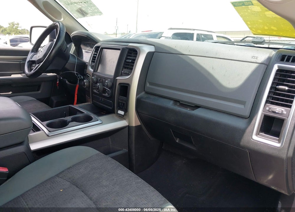 2015 RAM 1500 VIN: 1C6RR6GT4FS624338
