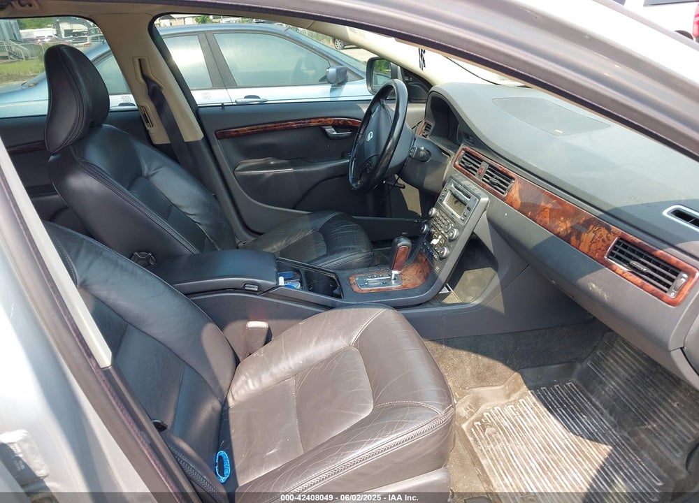 2008 VOLVO XC70 VIN: YV4BZ982881037826
