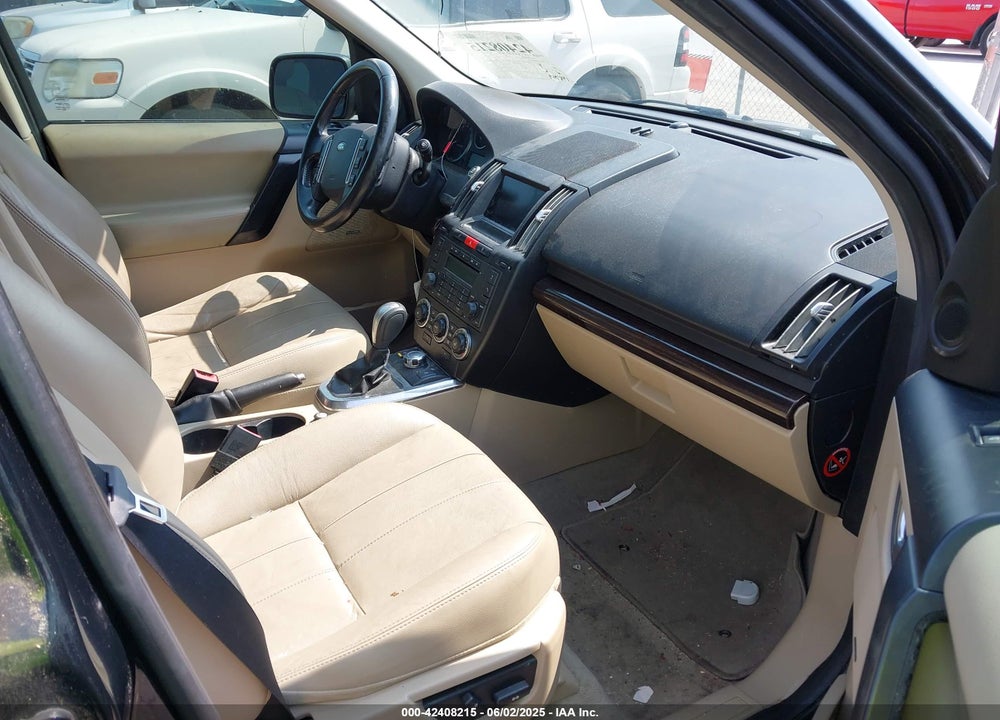 2011 LAND ROVER LR2 VIN: SALFR2BN2BH272907