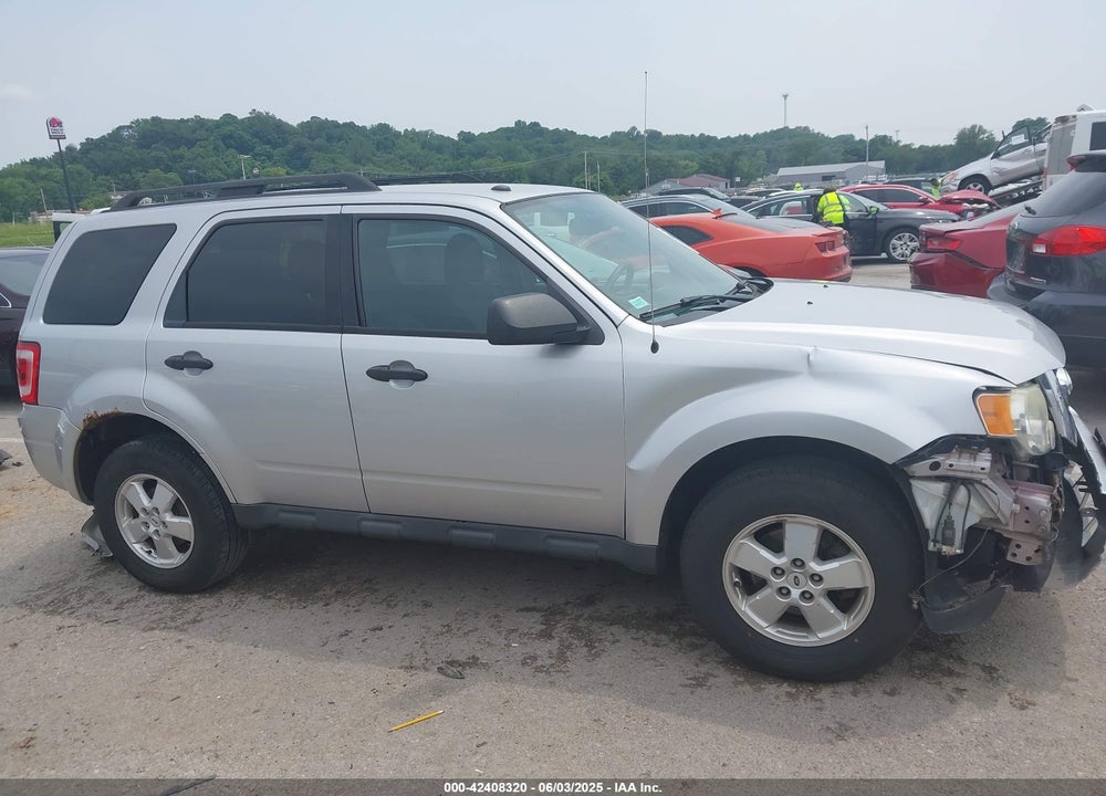 2011 FORD ESCAPE VIN: 1FMCU0DG4BKC52992