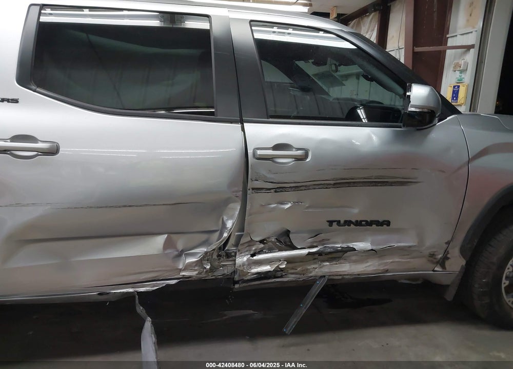 2025 TOYOTA TUNDRA VIN: 5TFLA5DB2SX255844