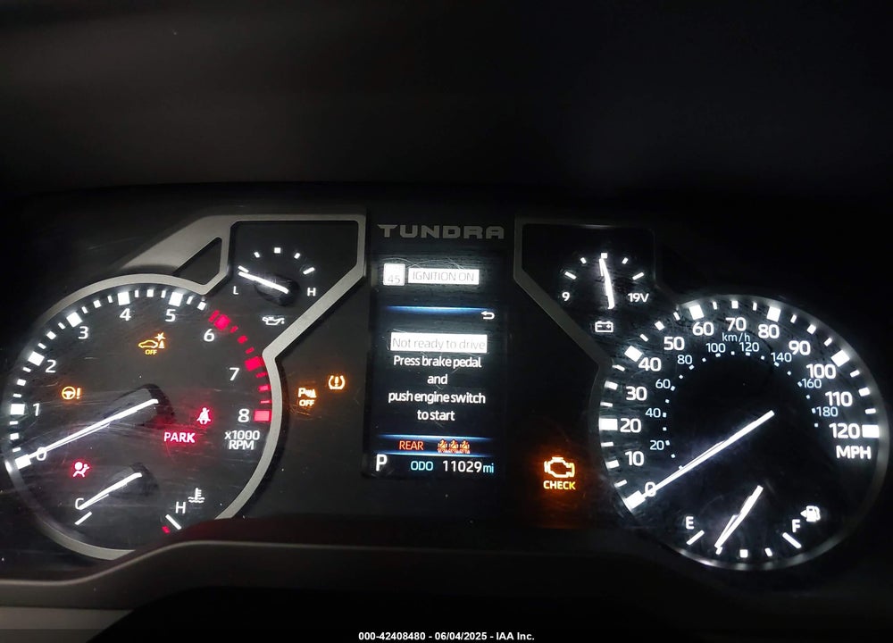 2025 TOYOTA TUNDRA VIN: 5TFLA5DB2SX255844