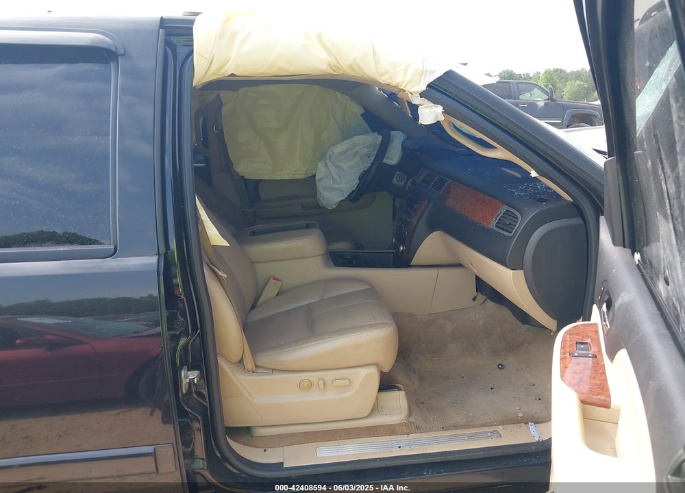 2008 CHEVROLET TAHOE VIN: 1GNFK130X8R137676
