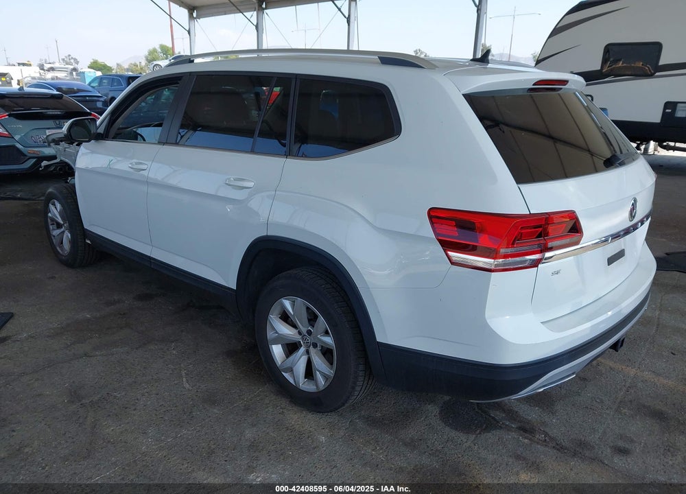 2018 VOLKSWAGEN ATLAS VIN: 1V2CR2CAXJC594811