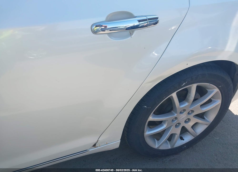 2010 CHEVROLET MALIBU VIN: 1G1ZE5E71A4115169