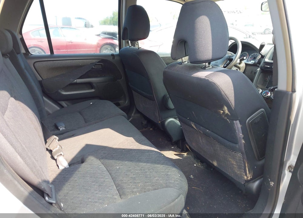 2005 HONDA CR-V LX VIN: SHSRD78565U332594