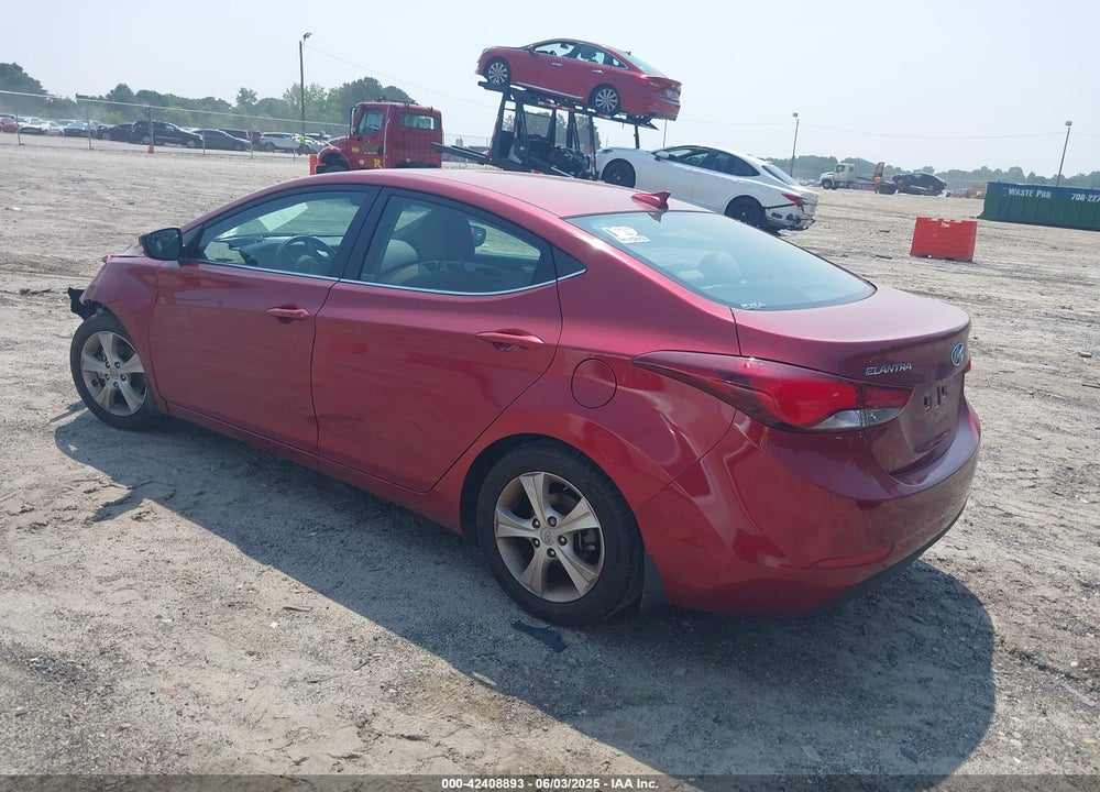 2016 HYUNDAI ELANTRA VIN: 5NPDH4AE2GH732722