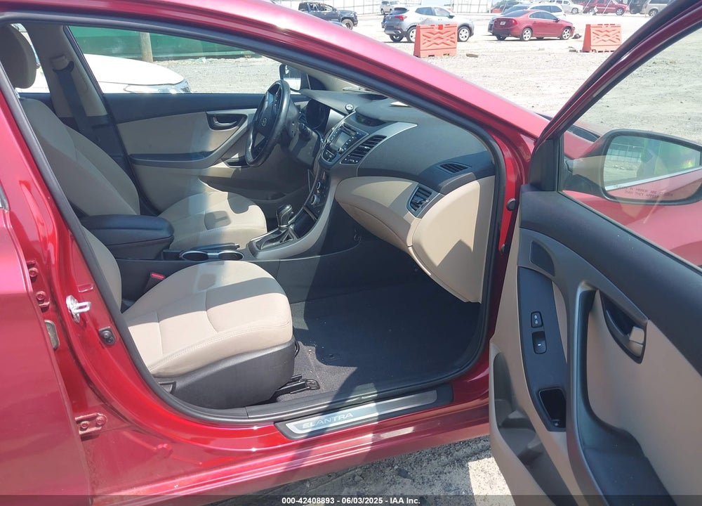 2016 HYUNDAI ELANTRA VIN: 5NPDH4AE2GH732722