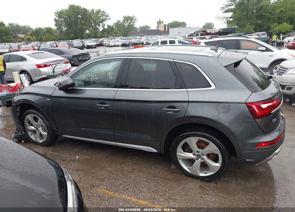 2022 AUDI Q5 VIN: WA1EAAFY2N2058624