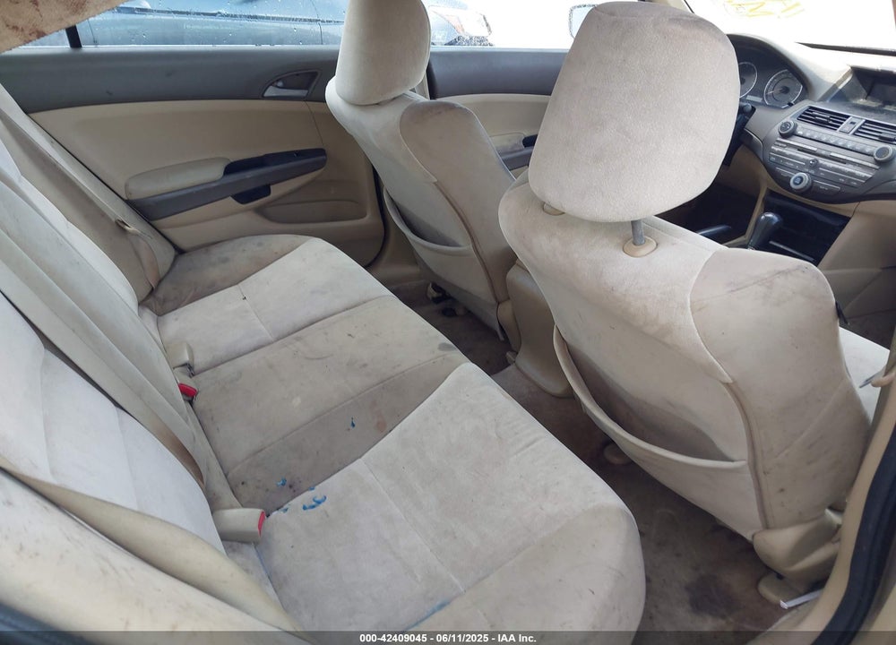 2010 HONDA ACCORD 2.4 LX-P VIN: 1HGCP2F40AA062929