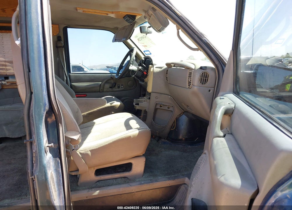 1999 GMC SAFARI YF7 UPFITTER PACKAGE VIN: 1GDDM19W9XB517262