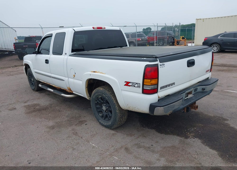 2005 GMC SIERRA 1500 SLE VIN: 2GTEK19B151310633