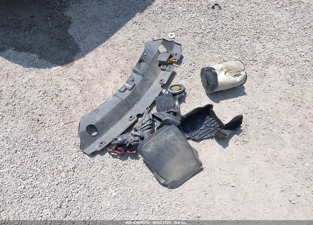 2016 FORD ESCAPE VIN: 1FMCU0GX6GUA52025