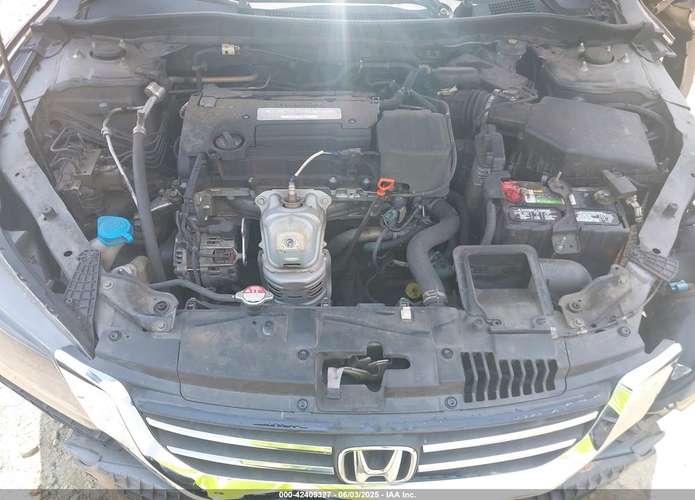 2015 HONDA ACCORD VIN: 1HGCR2F3XFA229807