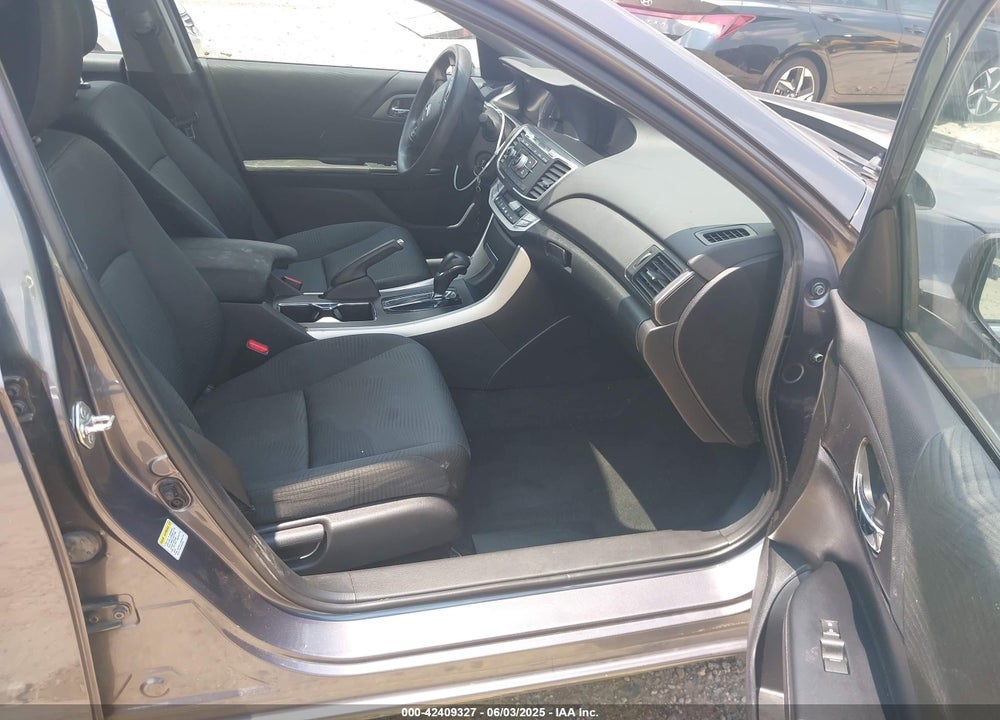 2015 HONDA ACCORD VIN: 1HGCR2F3XFA229807