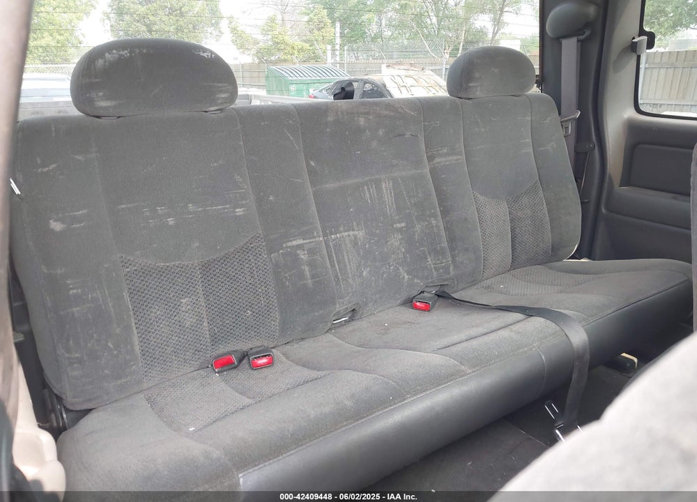 2004 CHEVROLET SILVERADO 2500HD LS VIN: 1GCHK29U24E178578