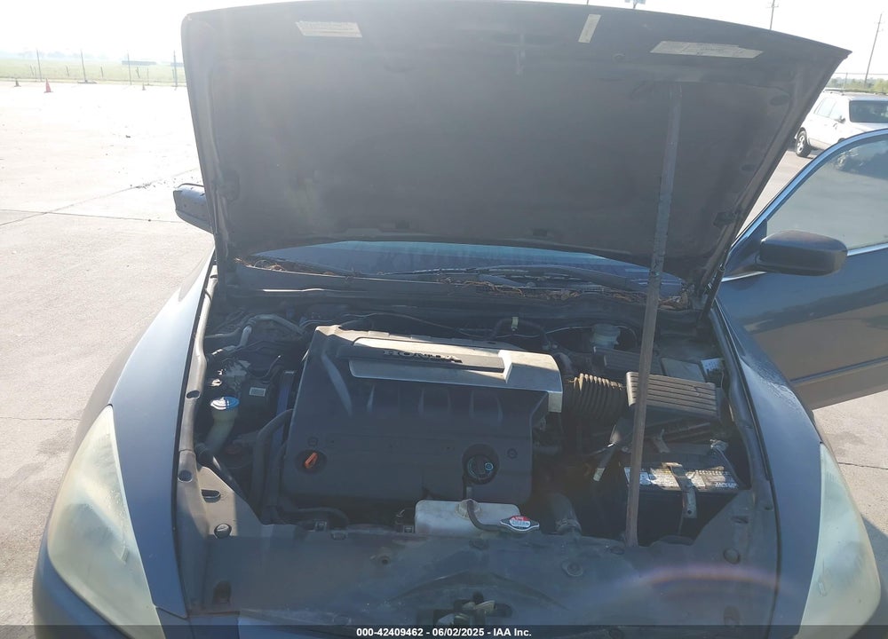 2005 HONDA ACCORD 3.0 EX VIN: 1HGCM66555A009576