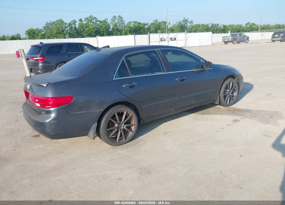 2005 HONDA ACCORD 3.0 EX VIN: 1HGCM66555A009576