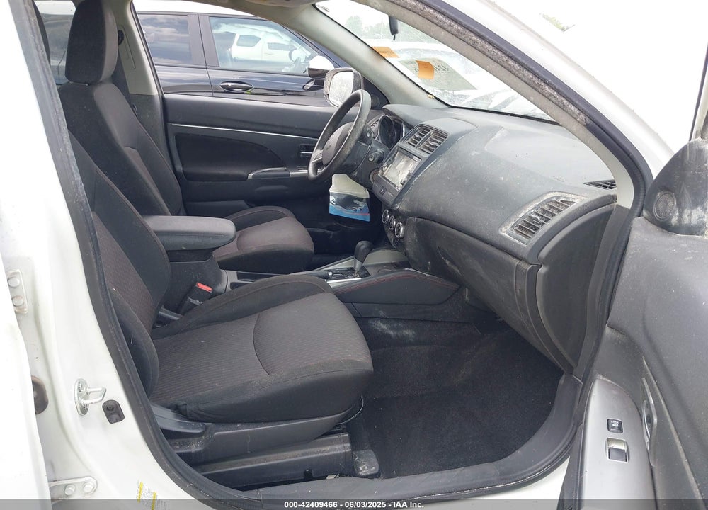 2018 MITSUBISHI OUTLANDER SPORT VIN: JA4AP3AU4JU005869
