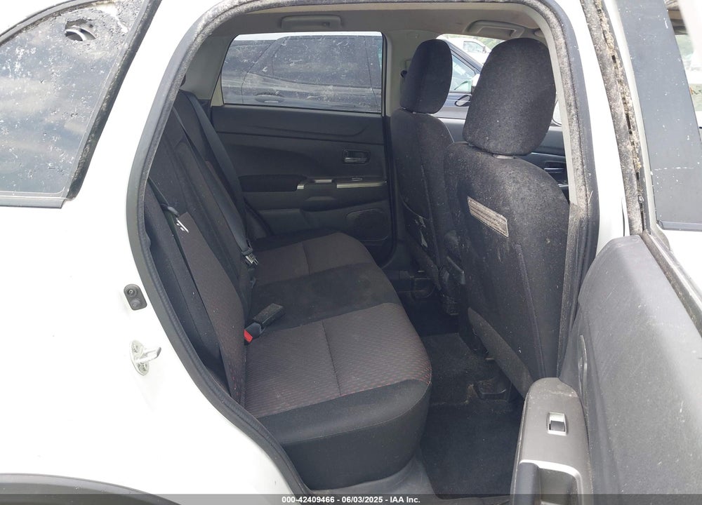 2018 MITSUBISHI OUTLANDER SPORT VIN: JA4AP3AU4JU005869