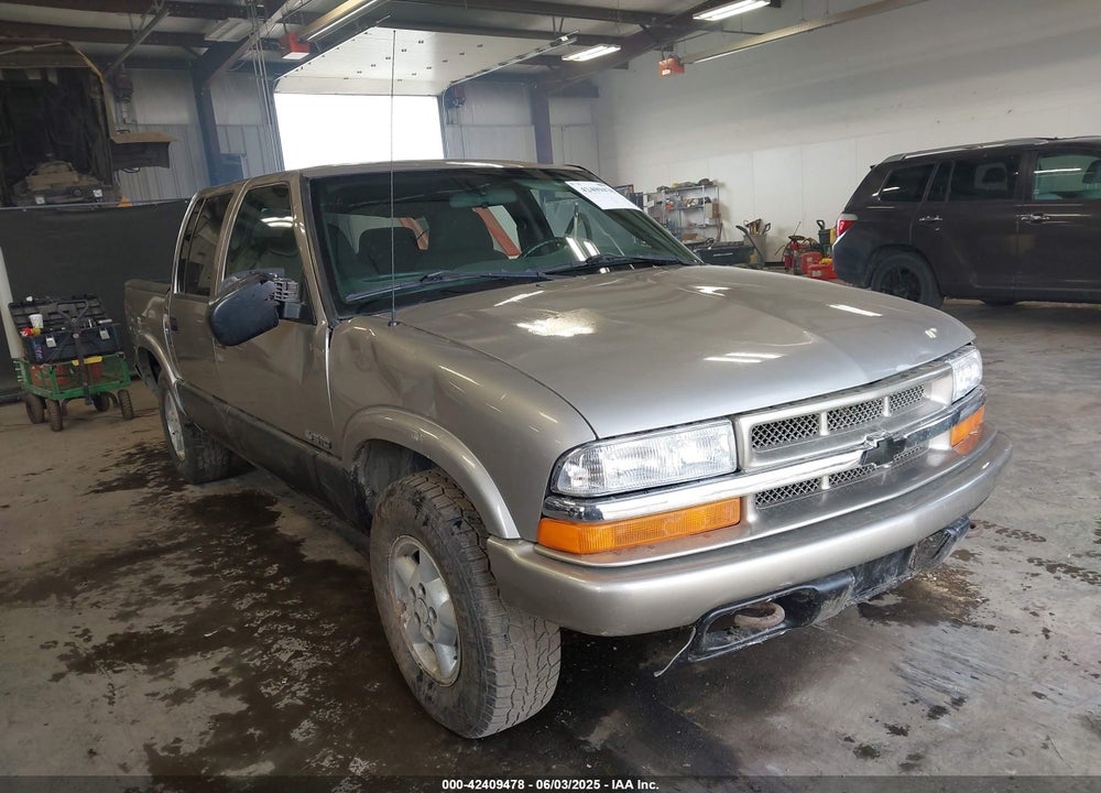 2004 CHEVROLET S-10 LS VIN: 1GCDT13X84K133493