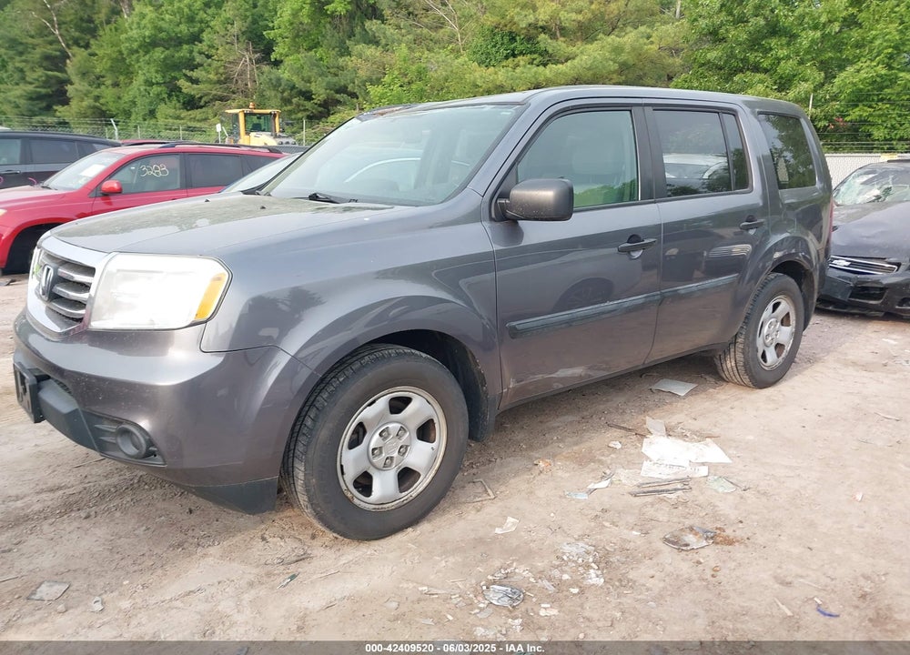 2015 HONDA PILOT LX VIN: 5FNYF4H24FB013455