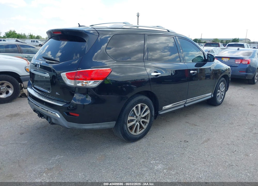 2015 NISSAN PATHFINDER SL VIN: 5N1AR2MN8FC689252