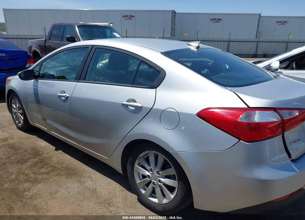 2015 KIA FORTE VIN: KNAFX4A64F5407490