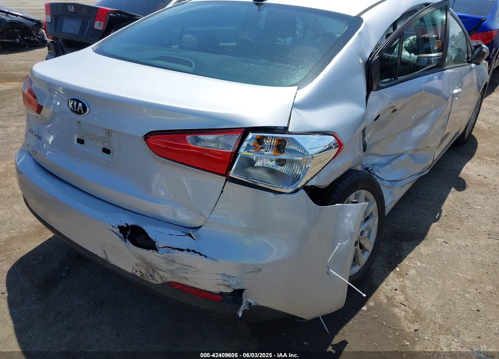 2015 KIA FORTE VIN: KNAFX4A64F5407490