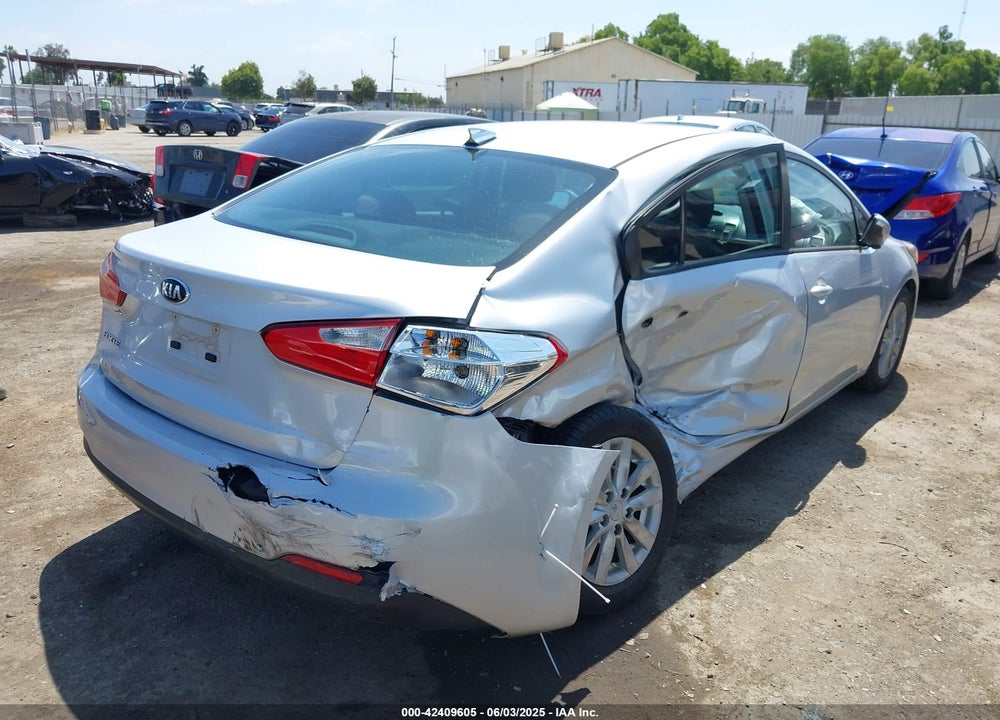 2015 KIA FORTE VIN: KNAFX4A64F5407490