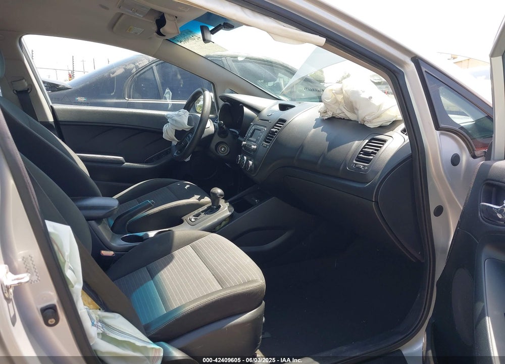 2015 KIA FORTE VIN: KNAFX4A64F5407490