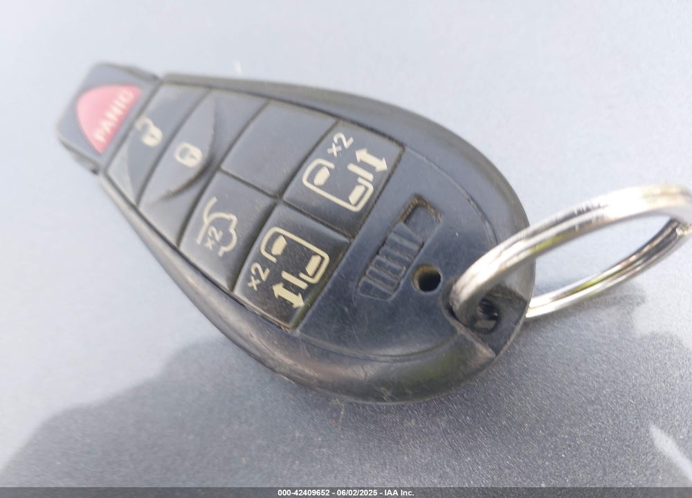2014 CHRYSLER TOWN & COUNTRY VIN: 2C4RC1BG5ER403175