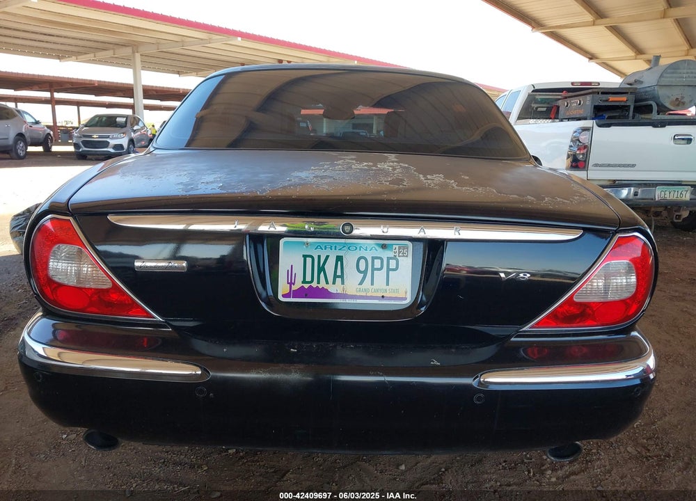 2005 JAGUAR XJ VANDEN PLAS VIN: SAJWA82C05SG47589