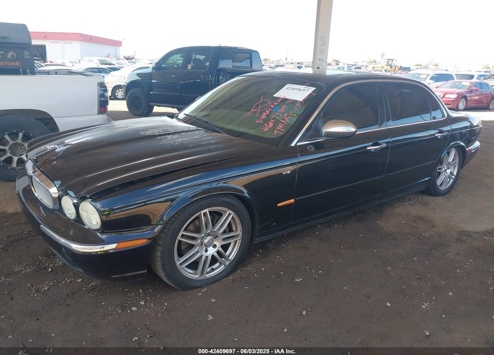 2005 JAGUAR XJ VANDEN PLAS VIN: SAJWA82C05SG47589