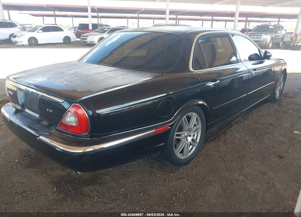 2005 JAGUAR XJ VANDEN PLAS VIN: SAJWA82C05SG47589