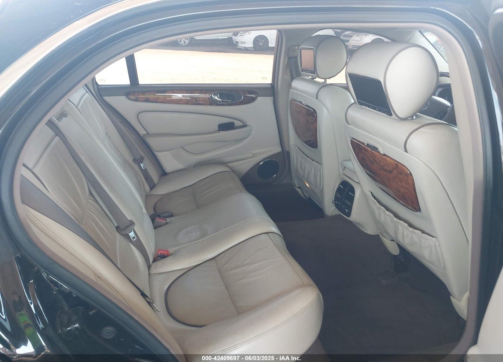 2005 JAGUAR XJ VANDEN PLAS VIN: SAJWA82C05SG47589