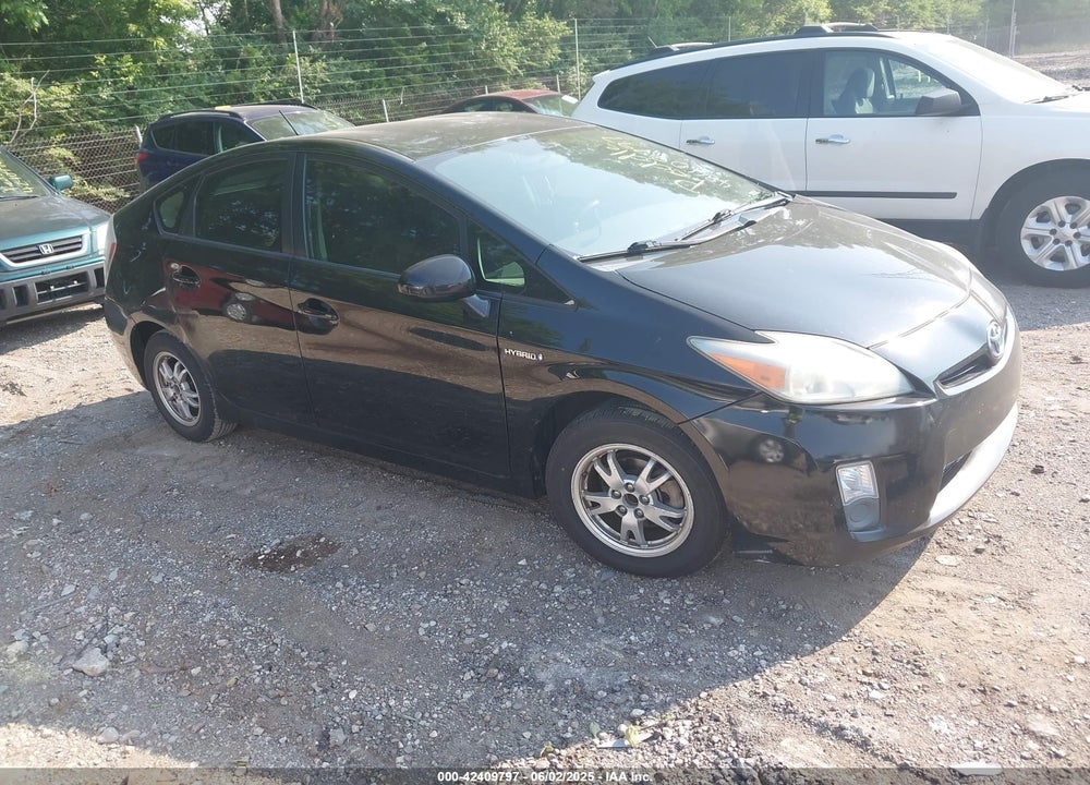 2011 TOYOTA PRIUS TWO VIN: JTDKN3DU0B0267781
