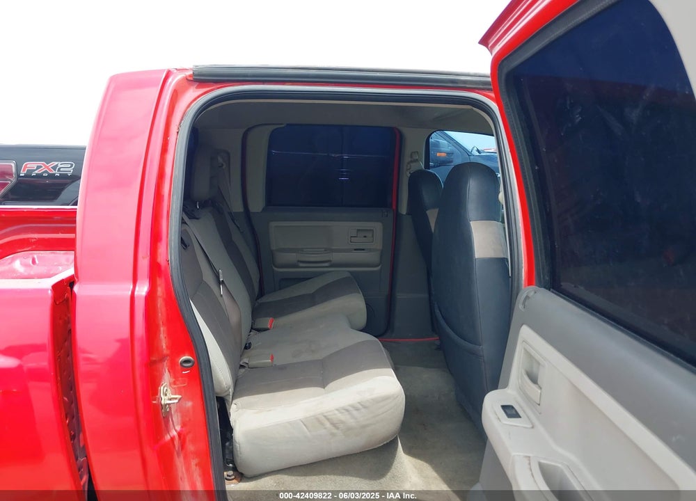 2005 DODGE DAKOTA SLT VIN: 1D7HE48N65S209630