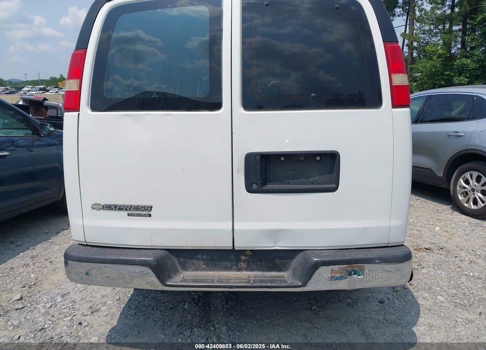 2015 CHEVROLET EXPRESS 3500 LT VIN: 1GAZG1FG6F1105893