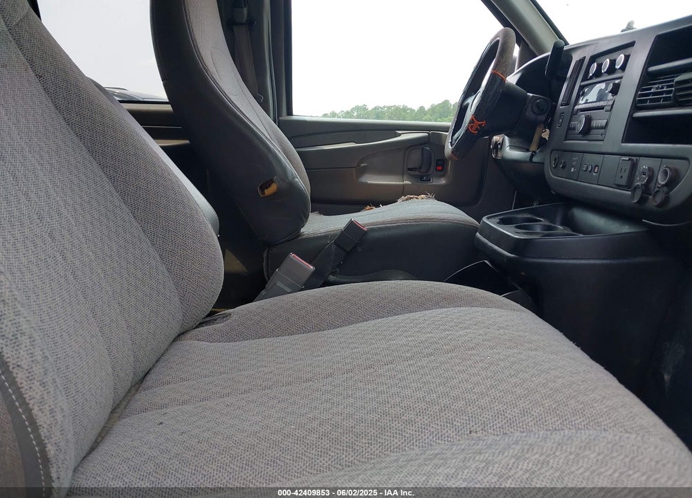 2015 CHEVROLET EXPRESS 3500 LT VIN: 1GAZG1FG6F1105893